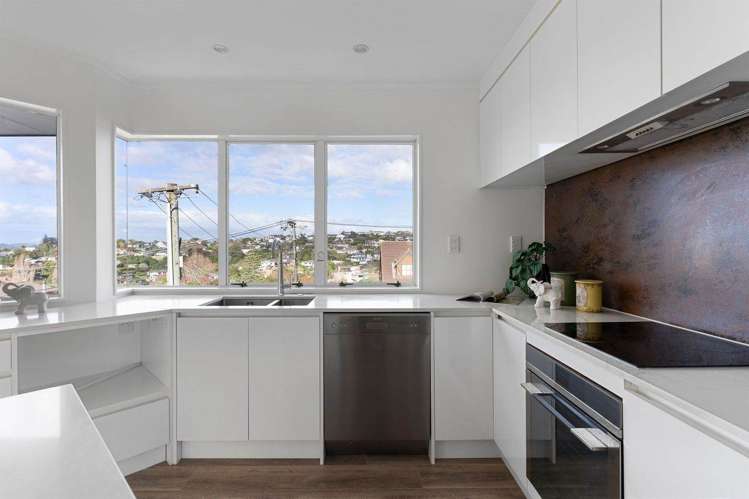 2/9 Colmar Road Mellons Bay_11