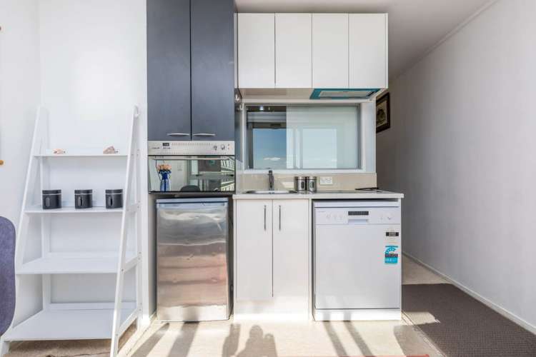 17J/34 Kingston Street Auckland_2