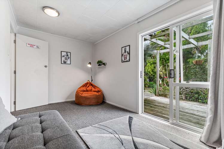 18 Dawnhaven Drive Te Atatu Peninsula_12