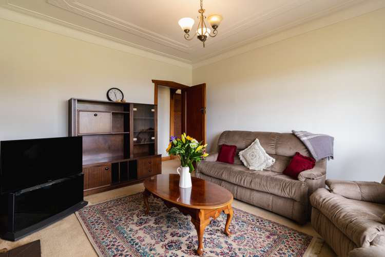 36 Barr Street Kenmure_13