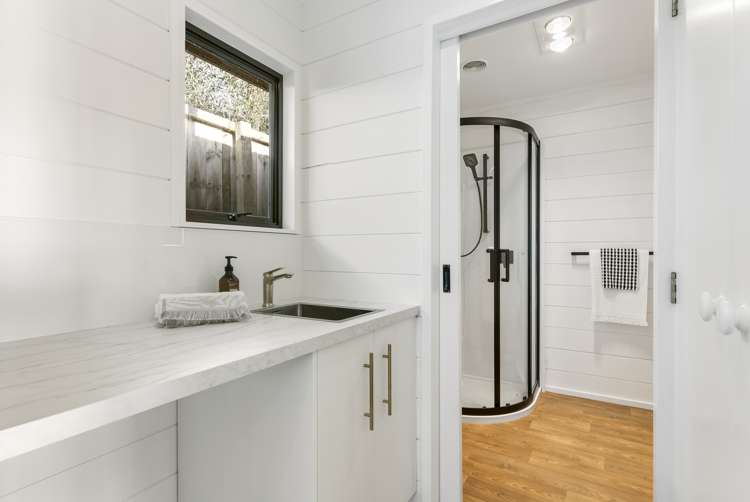 4a Helicon Place Totara Vale_11