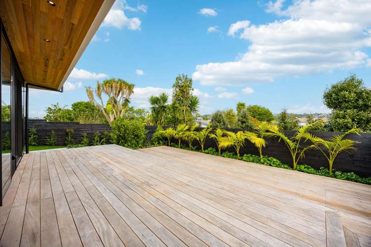 520B Beach Road Murrays Bay_11