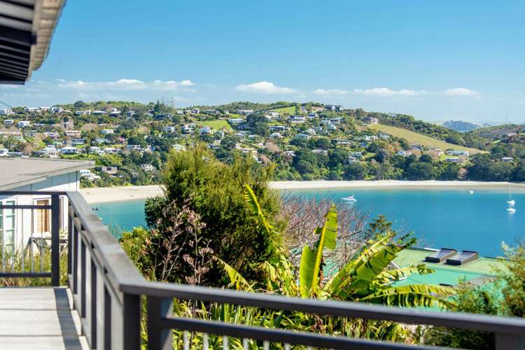 20 Queens Drive Oneroa_0