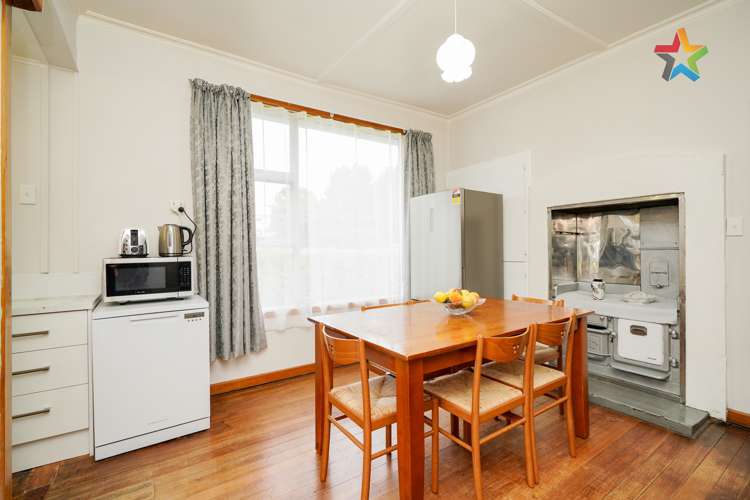 35 Sinclair Avenue Nightcaps_10