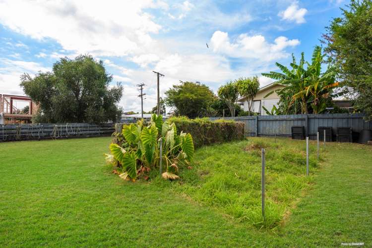 10 Barbary Avenue Kelston_19