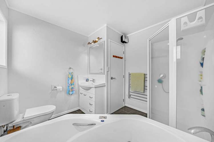 18 Mark Edward Drive Half Moon Bay_16