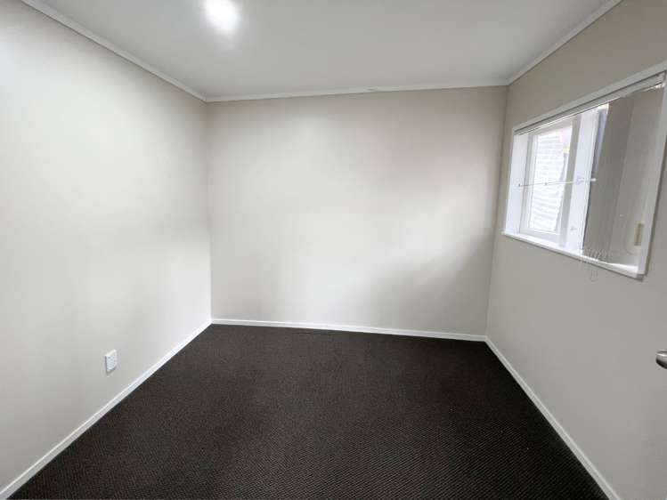 164 Edmonton Road Te Atatu South_5