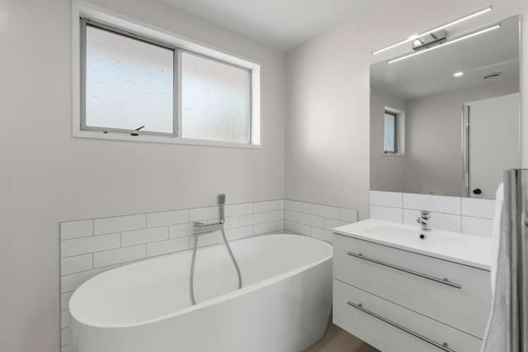 11a Wyatt Place Russley_16