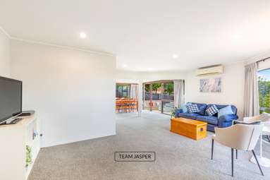 2/190 Norman Lesser Drive_1