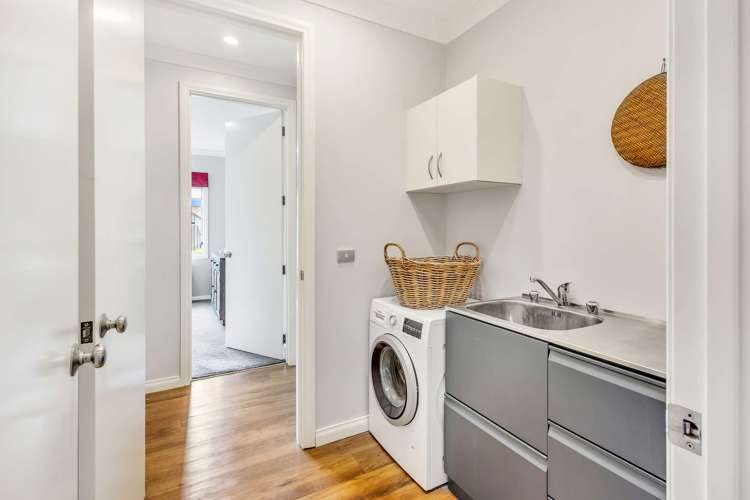 28 Delta Mews Place Clive_18