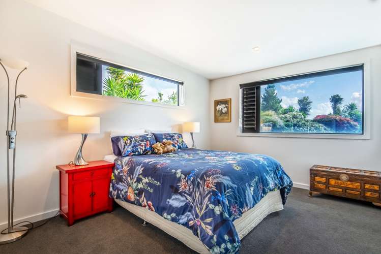 14 Tuparekura Road South Head_17