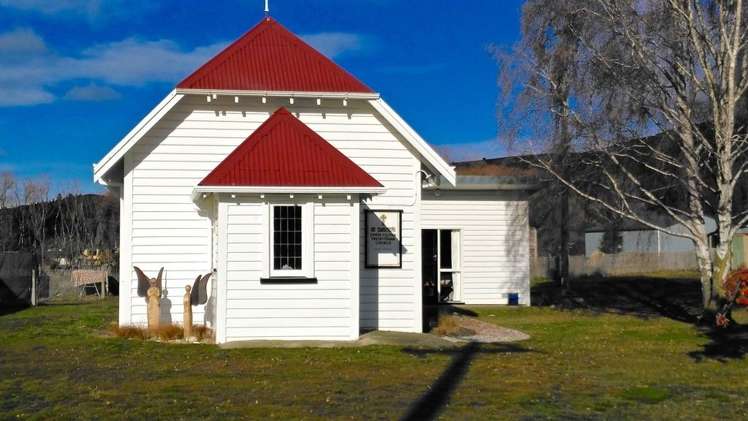 155 Main Road Luggate_18