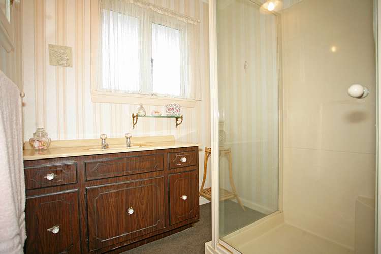 120 Springs Road Hornby_14