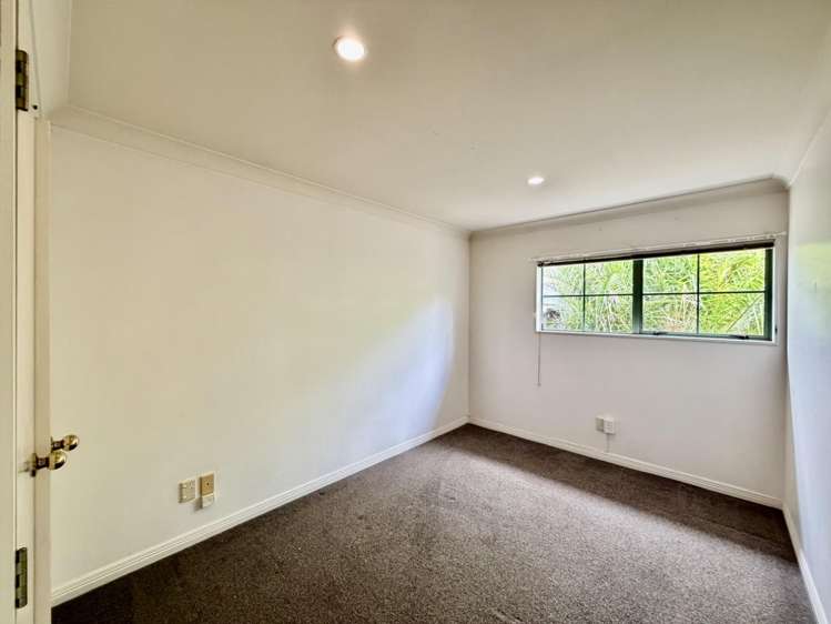 22 Bob Charles Drive 2348_13