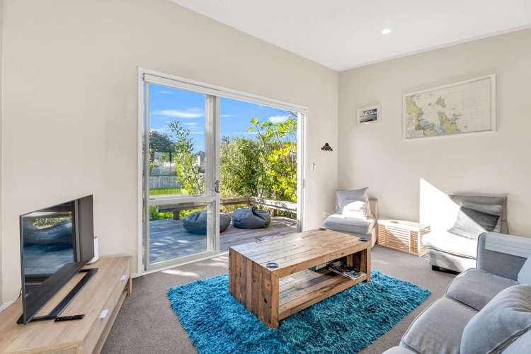 110 The Fairway Matarangi_6