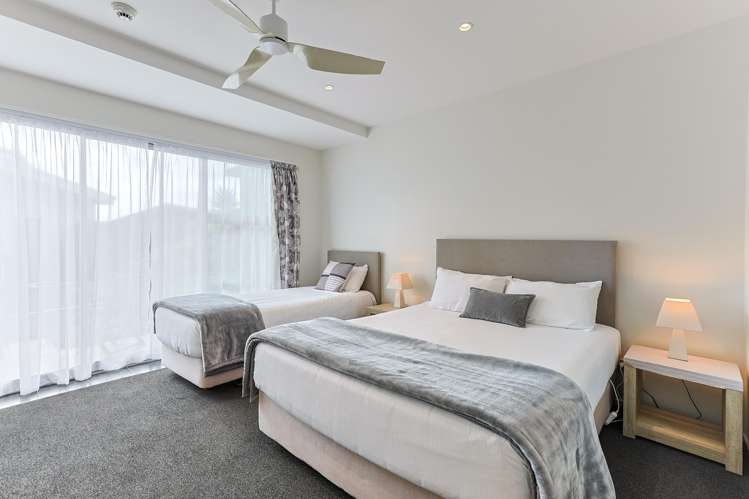 1,3 &4/27 Marine Parade Carters Beach_2