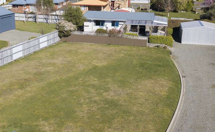 22b Lawson Burrows Crescent_0