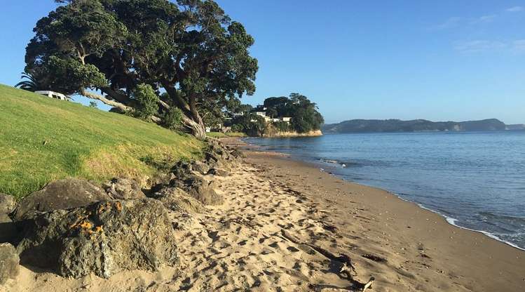 41 Surf View Crescent Red Beach_1