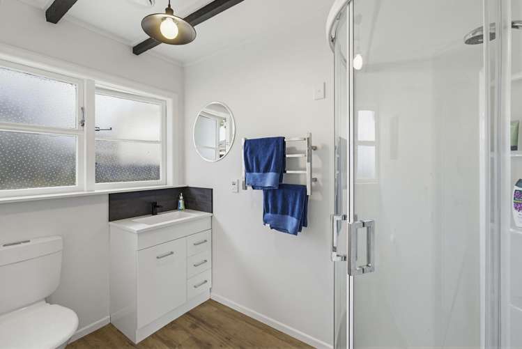 10 Arataki Grove Waitarere Beach_13