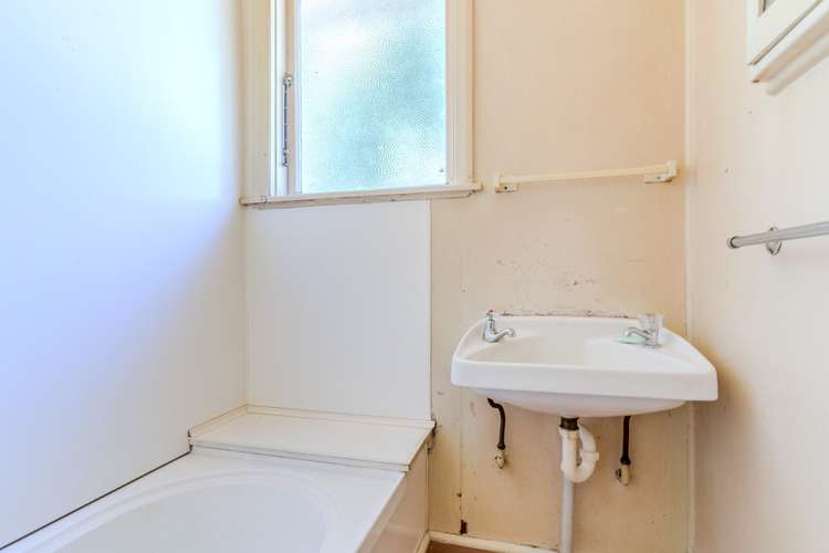 18 Panmure Avenue Calton Hill_12