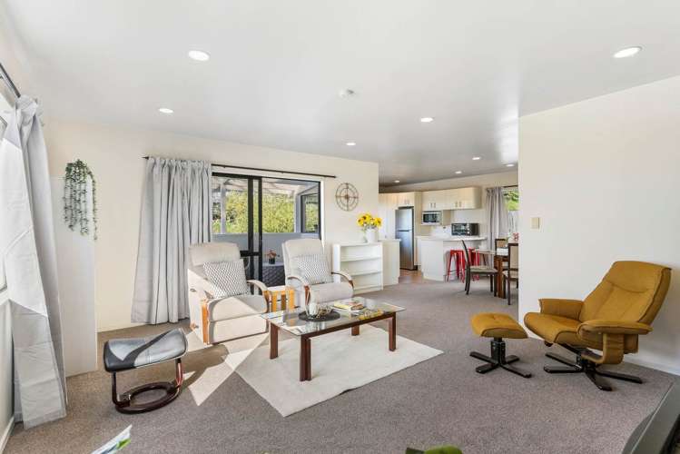 1/14 Greenridge Court Glenfield_4