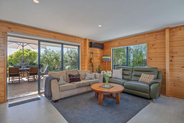 114 Kauri Crescent Matarangi_10