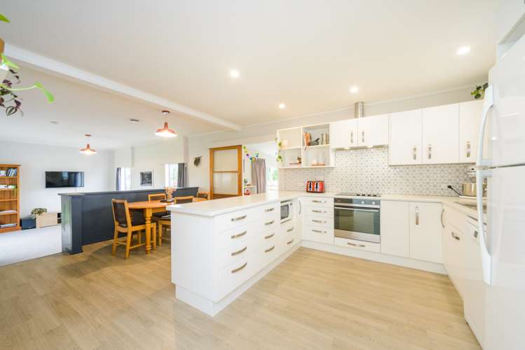 12 Walker Crescent Bulls_1