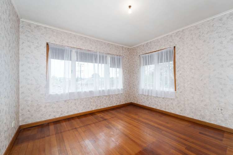 15 Willerton Avenue New Lynn_12