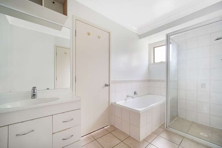 5 Kasia Close Massey_8