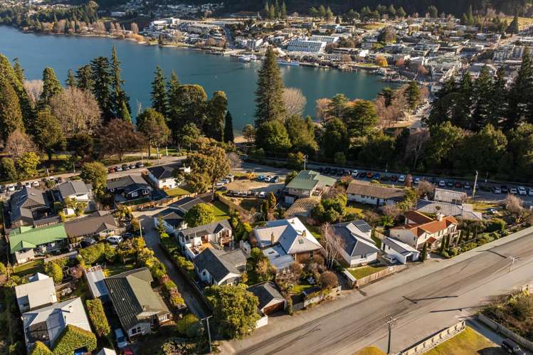 7 Brisbane Street Queenstown_25