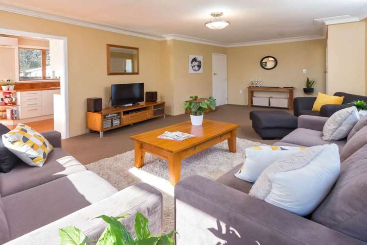 75 Hutchinsons Road Bucklands Beach_6