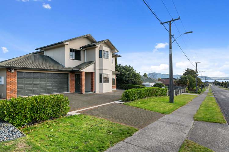 99 Basley Road Owhata_27