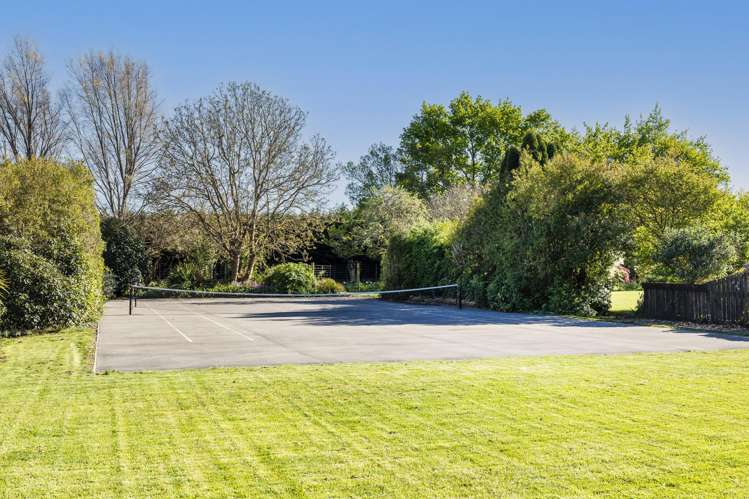 313 Plaskett Road Fernside_8