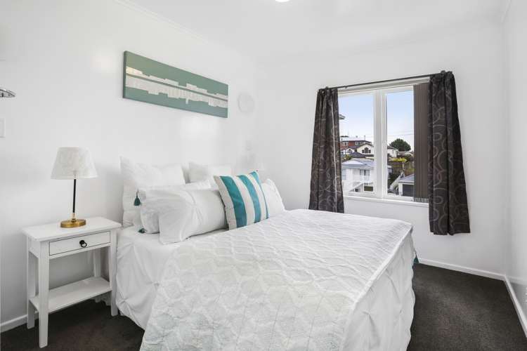 36 Hoskins Avenue Hillsborough_11