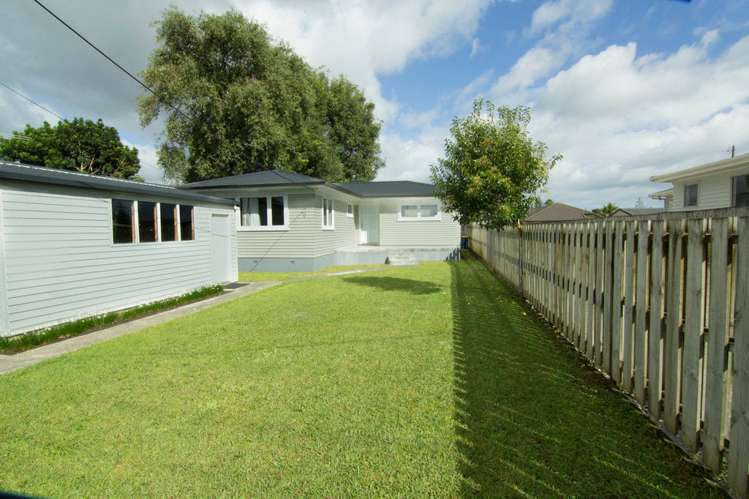 2 Hikurangi Street Te Atatu Peninsula_15