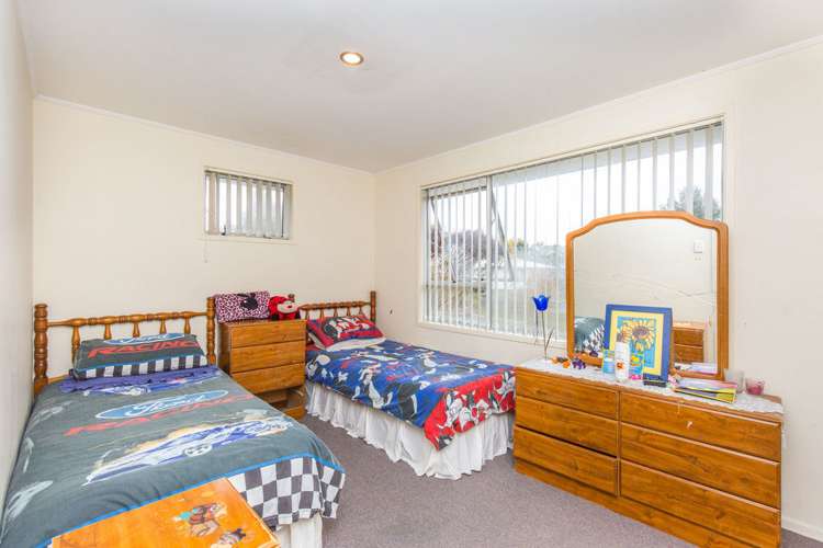 28 Frobisher Way Clendon Park_12