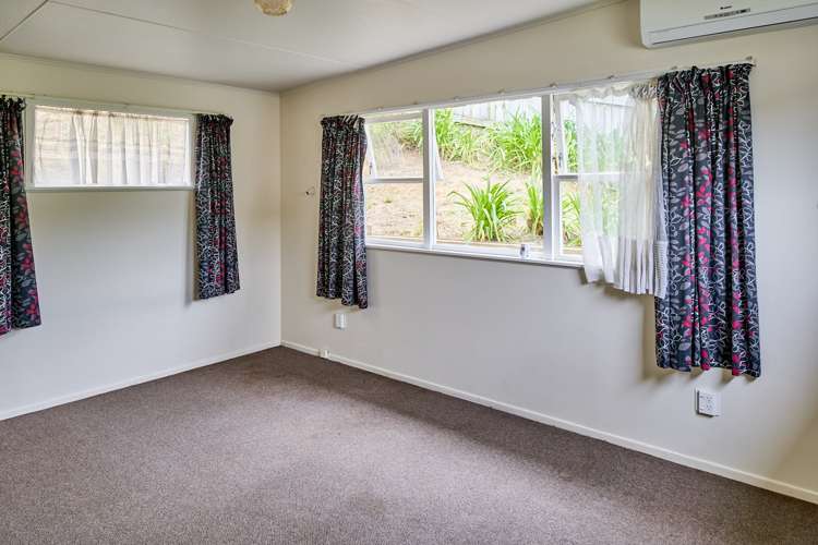 4 Thomson Grove Stokes Valley_23