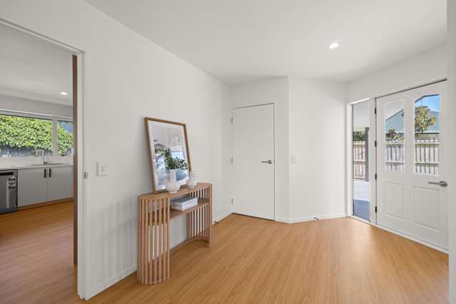 9 Shearwater Drive Woolston_2