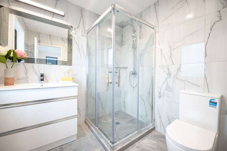 17 Hakinakina Drive Flat Bush_15