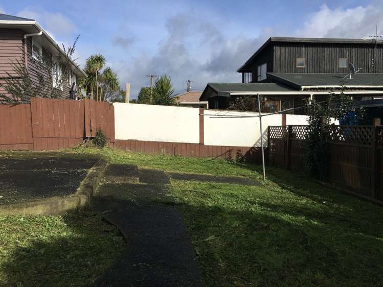 93 Henderson Valley Road Henderson_8