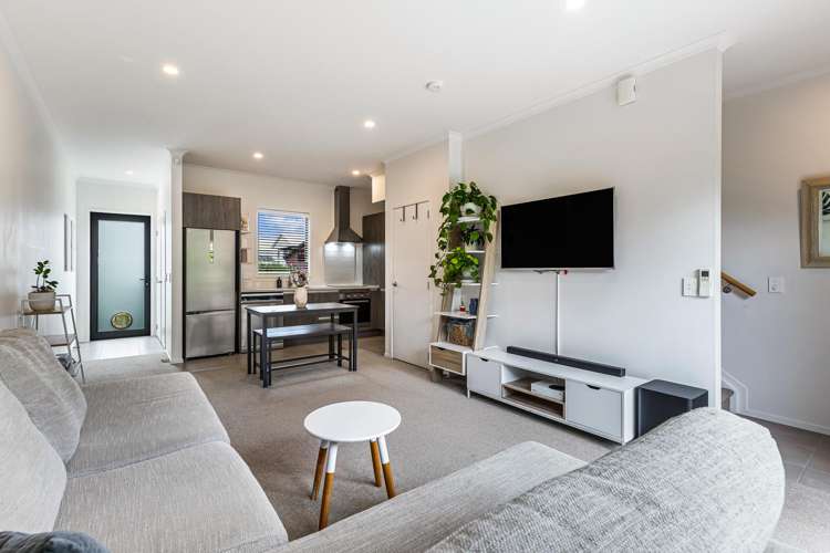 103 Squadron Drive Hobsonville_6