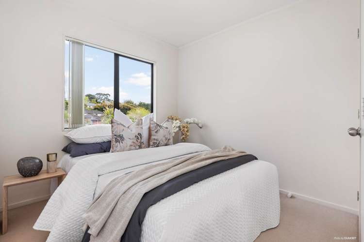 22 Carillon Place Massey_15