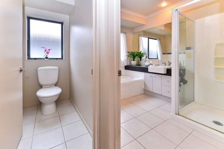 5 Belfry Place Wattle Downs_15