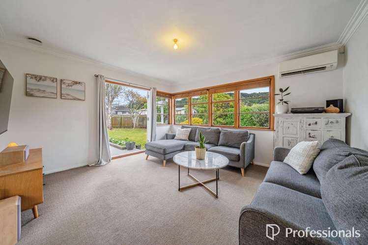 63 Main Road Wainuiomata_7