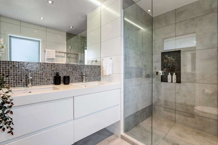 128 Churchill Road Rothesay Bay_29