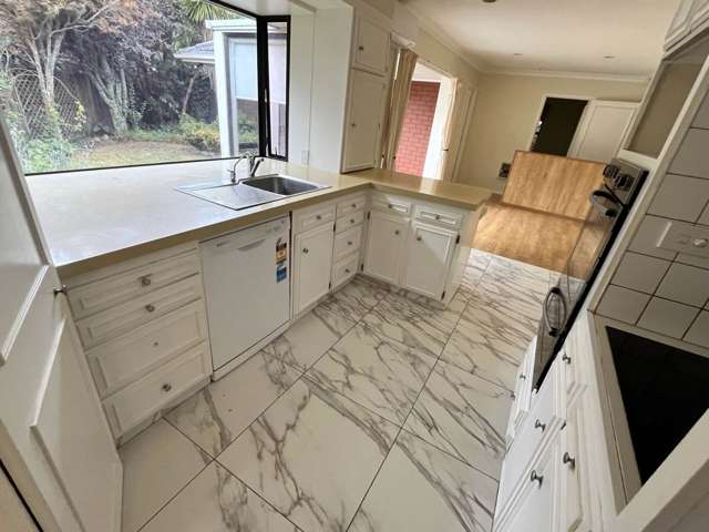 42 Cornwall Park Avenue Epsom_4