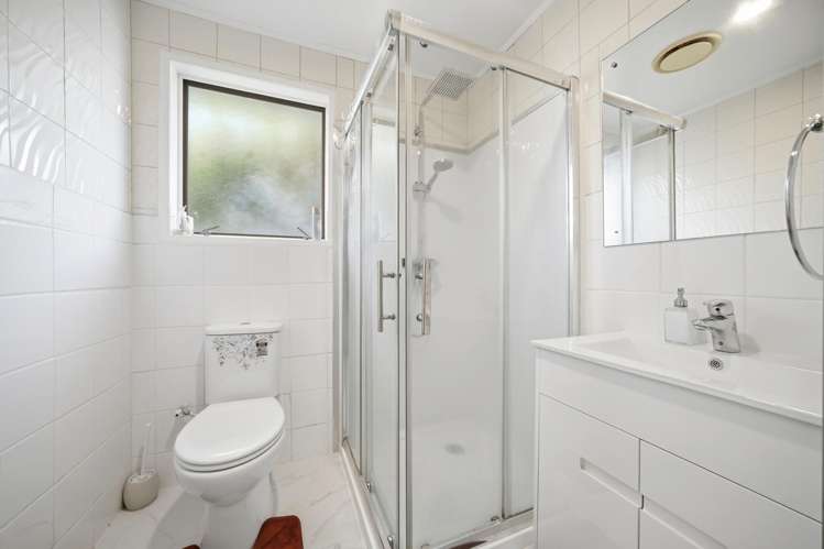 2 Arodella Crescent Ranui_15