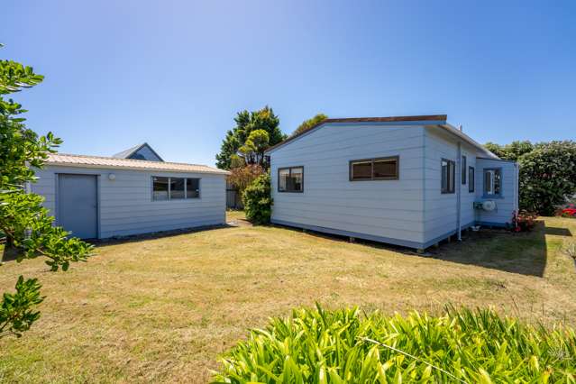 20 Norfolk Crescent Otaki Beach_1