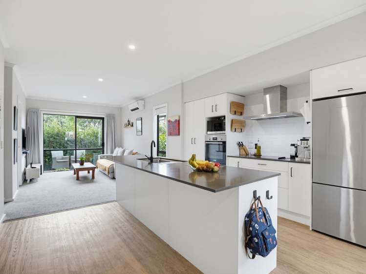 1/14 Abbotsford Street_3