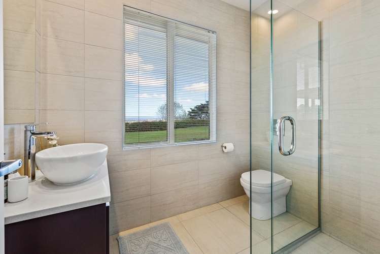 162 Point View Drive East Tamaki Heights_13